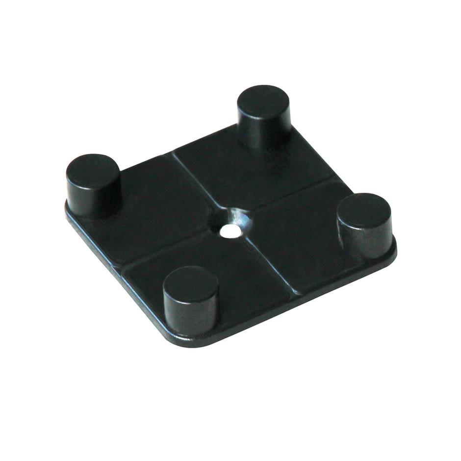 EasyConnector 62x62x13,5 mm for ErgoTile Quad EasyConnect gummifliser, ramper og hjørner. Normalforbrug 7 stk./m2. I tillæg 2 stk. pr. rampe og 1 stk. pr. hjørne